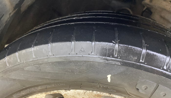 2014 Hyundai Elite i20 ASTA 1.2, Petrol, Manual, 76,075 km, Right Front Tyre Tread