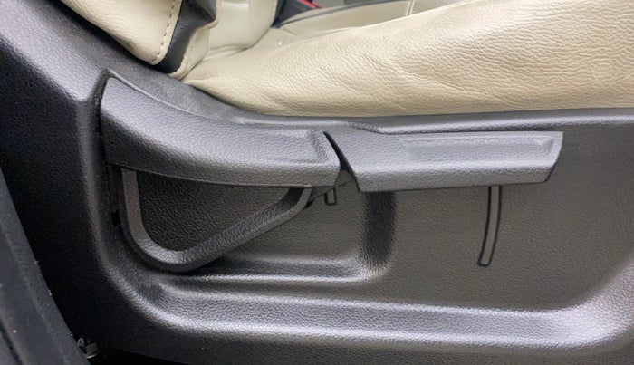 2023 KIA SONET HTX 1.0 DCT, Petrol, Automatic, 26,170 km, Driver Side Adjustment Panel