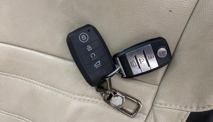 2023 KIA SONET HTX 1.0 DCT, Petrol, Automatic, 26,170 km, Key Close Up