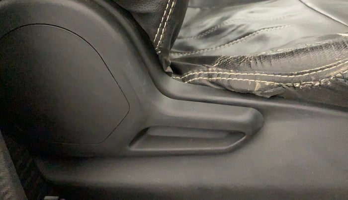 2020 Tata Tiago XT PETROL, Petrol, Manual, 56,932 km, Driver Side Adjustment Panel