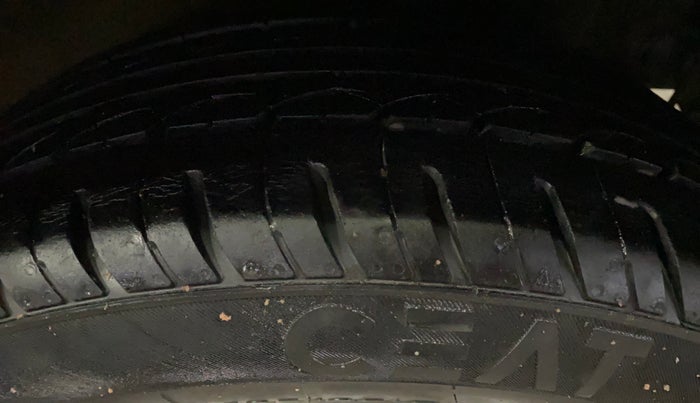 2014 Hyundai Xcent SX 1.2, Petrol, Manual, 39,438 km, Left Rear Tyre Tread