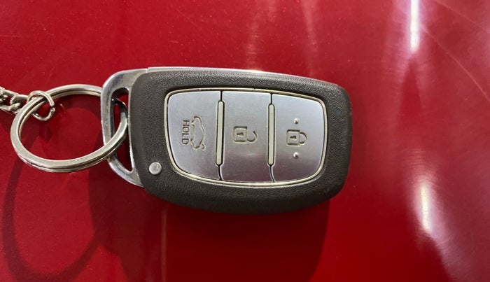 2014 Hyundai Xcent SX 1.2, Petrol, Manual, 39,438 km, Key Close Up