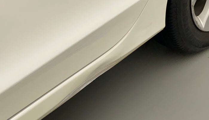 2016 Honda City 1.5L I-VTEC V MT, Petrol, Manual, 28,450 km, Left running board - Slightly dented