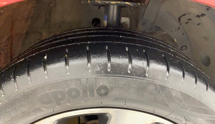 2019 Maruti Baleno ZETA PETROL 1.2, CNG, Manual, 97,794 km, Right Front Tyre Tread