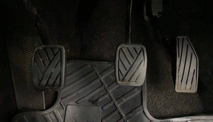 2019 Maruti Baleno ZETA PETROL 1.2, CNG, Manual, 97,794 km, Pedals