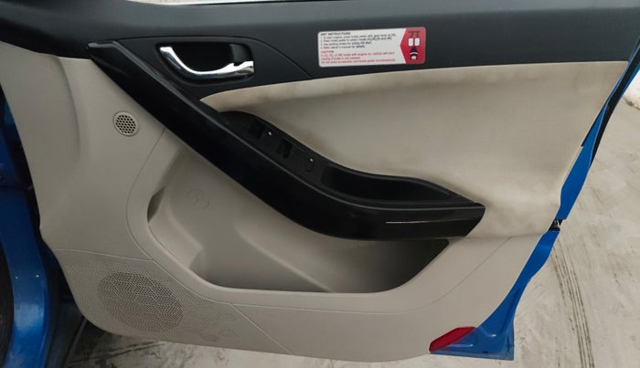 2020 Tata NEXON XZA PLUS (O) PETROL, Petrol, Automatic, 33,391 km, Driver Side Door Panels Control