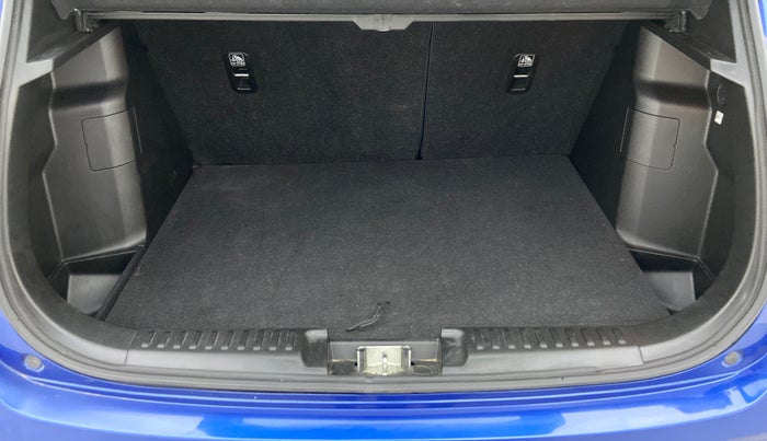 2020 Toyota URBAN CRUISER Premium AT, Petrol, Automatic, 22,904 km, Boot Inside