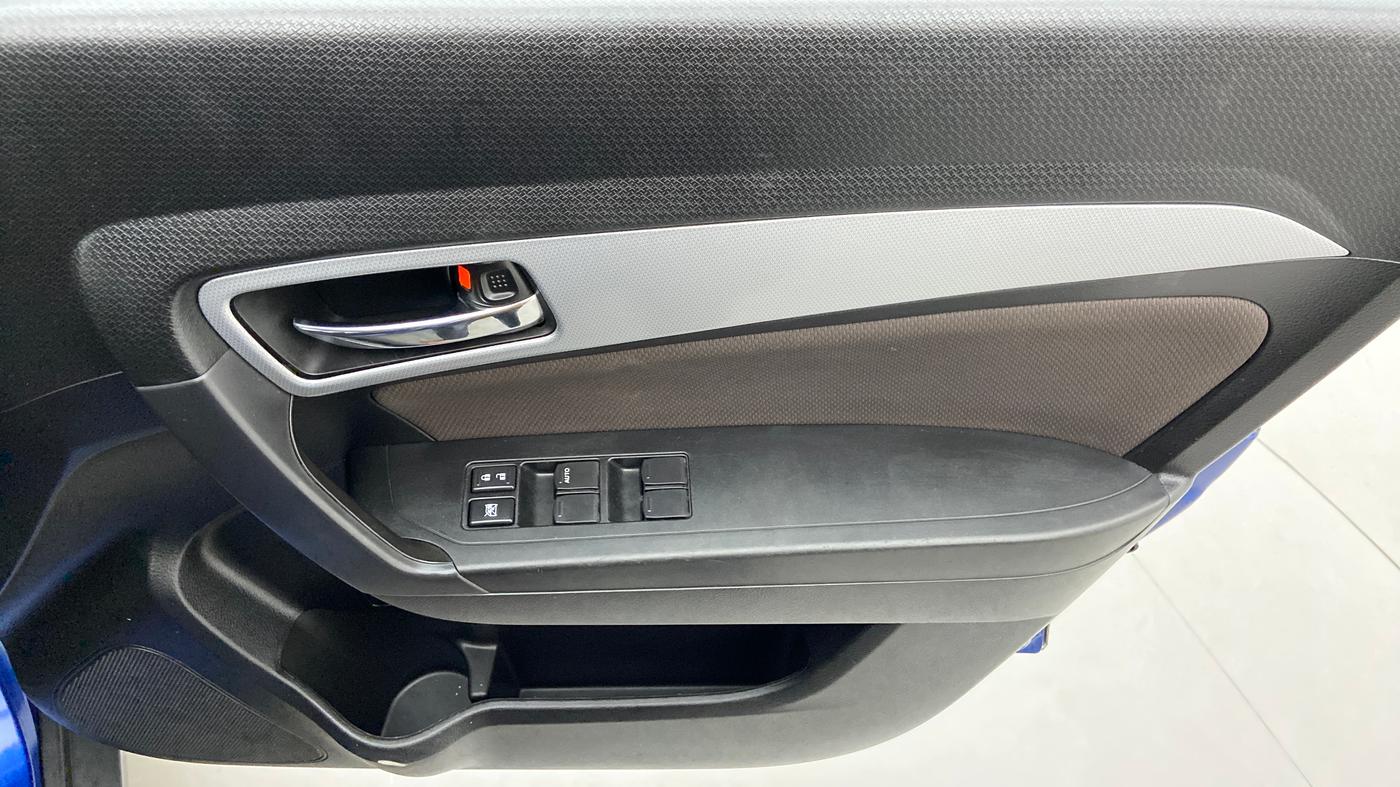 2020 Toyota URBAN CRUISER Premium AT, Petrol, Automatic, 22,904 km, Driver Side Door Panels Control
