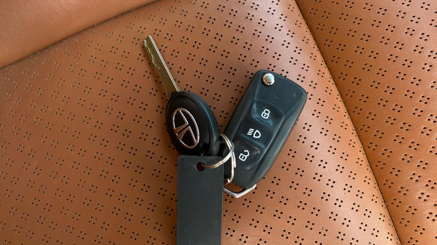 2021 Tata Harrier XMA 2.0L KRYOTEC, Diesel, Automatic, 93,588 km, Key Close Up