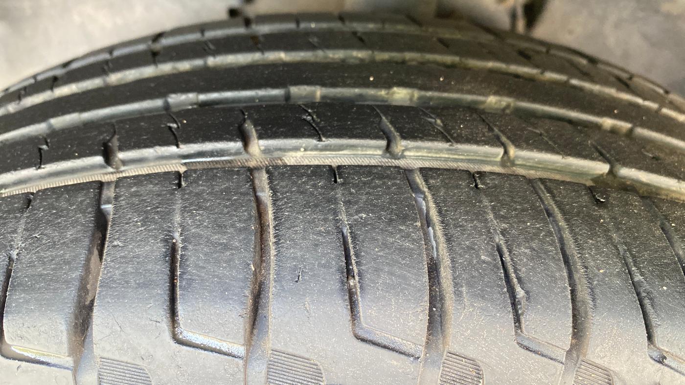 2021 Tata Harrier XMA 2.0L KRYOTEC, Diesel, Automatic, 93,588 km, Left Front Tyre Tread