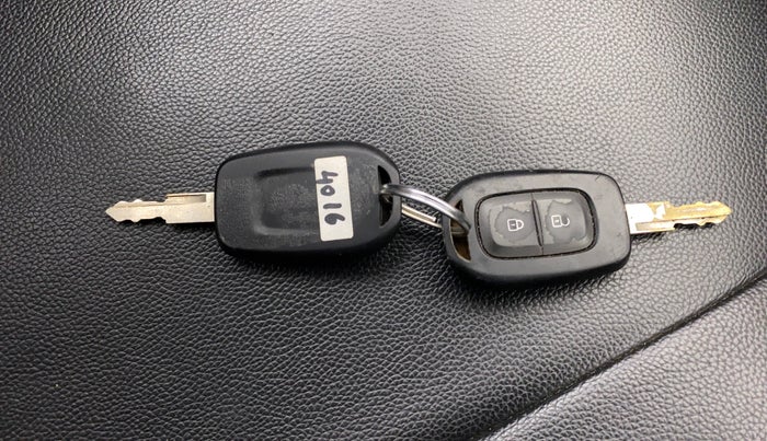 2019 Renault Kwid CLIMBER 1.0, Petrol, Manual, 56,299 km, Key Close Up