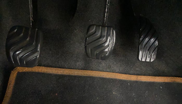 2019 Renault Kwid CLIMBER 1.0, Petrol, Manual, 56,299 km, Pedals