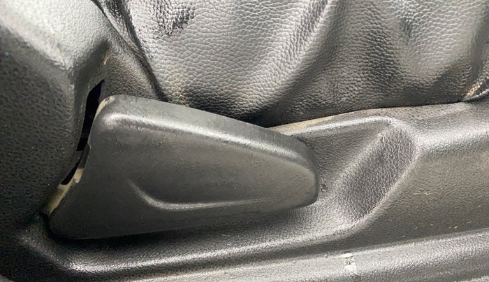 2019 Renault Kwid CLIMBER 1.0, Petrol, Manual, 56,299 km, Driver Side Adjustment Panel