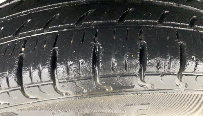 2019 Renault Kwid CLIMBER 1.0, Petrol, Manual, 56,299 km, Right Rear Tyre Tread