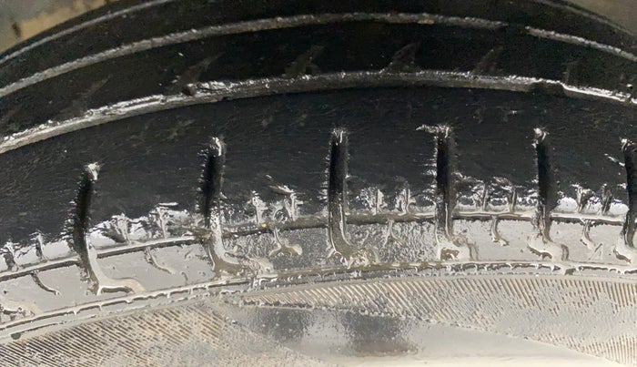 2019 Renault Kwid CLIMBER 1.0, Petrol, Manual, 56,299 km, Left Front Tyre Tread