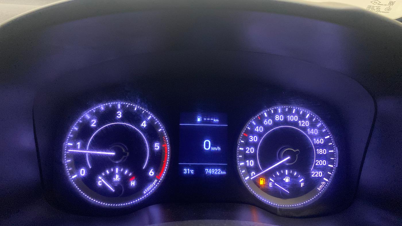 2019 Hyundai VENUE SX(O) 1.4 CRDI, Diesel, Manual, 74,895 km, Odometer Image