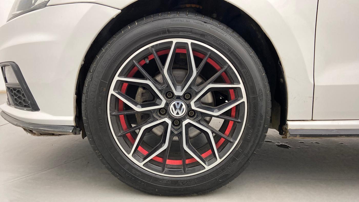 2021 Volkswagen Vento HIGHLINE PETROL AT, Petrol, Automatic, 55,310 km, Left Front Wheel