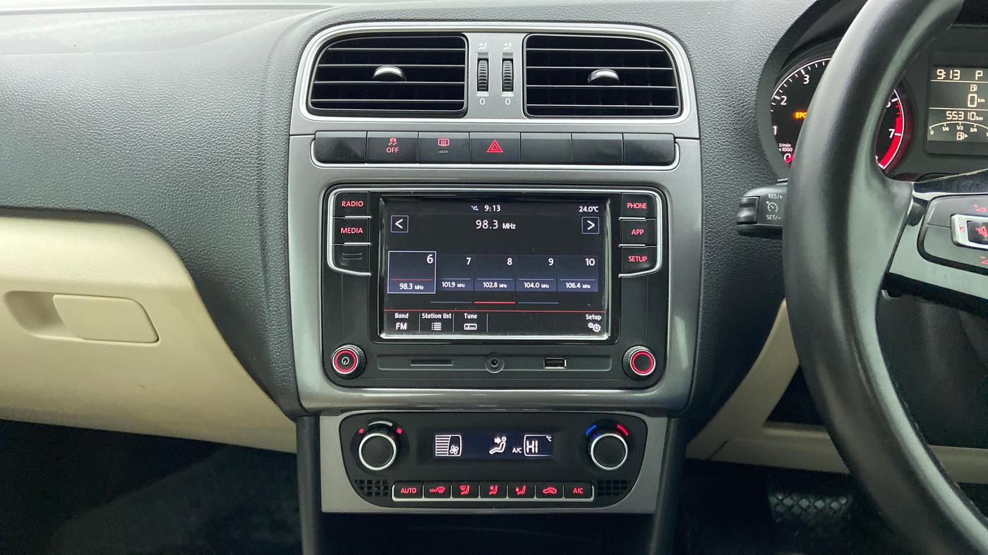 2021 Volkswagen Vento HIGHLINE PETROL AT, Petrol, Automatic, 55,310 km, Air Conditioner