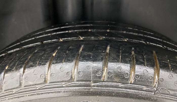2021 Volkswagen Vento HIGHLINE PETROL AT, Petrol, Automatic, 55,310 km, Right Rear Tyre Tread