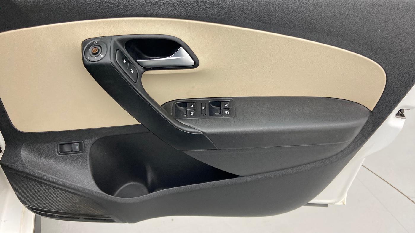 2021 Volkswagen Vento HIGHLINE PETROL AT, Petrol, Automatic, 55,310 km, Driver Side Door Panels Control