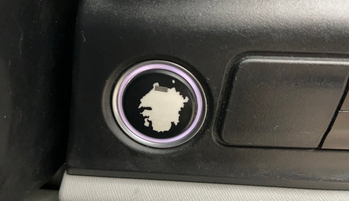 2020 Tata ALTROZ XZ PETROL, Petrol, Manual, 86,281 km, Keyless Start/ Stop Button