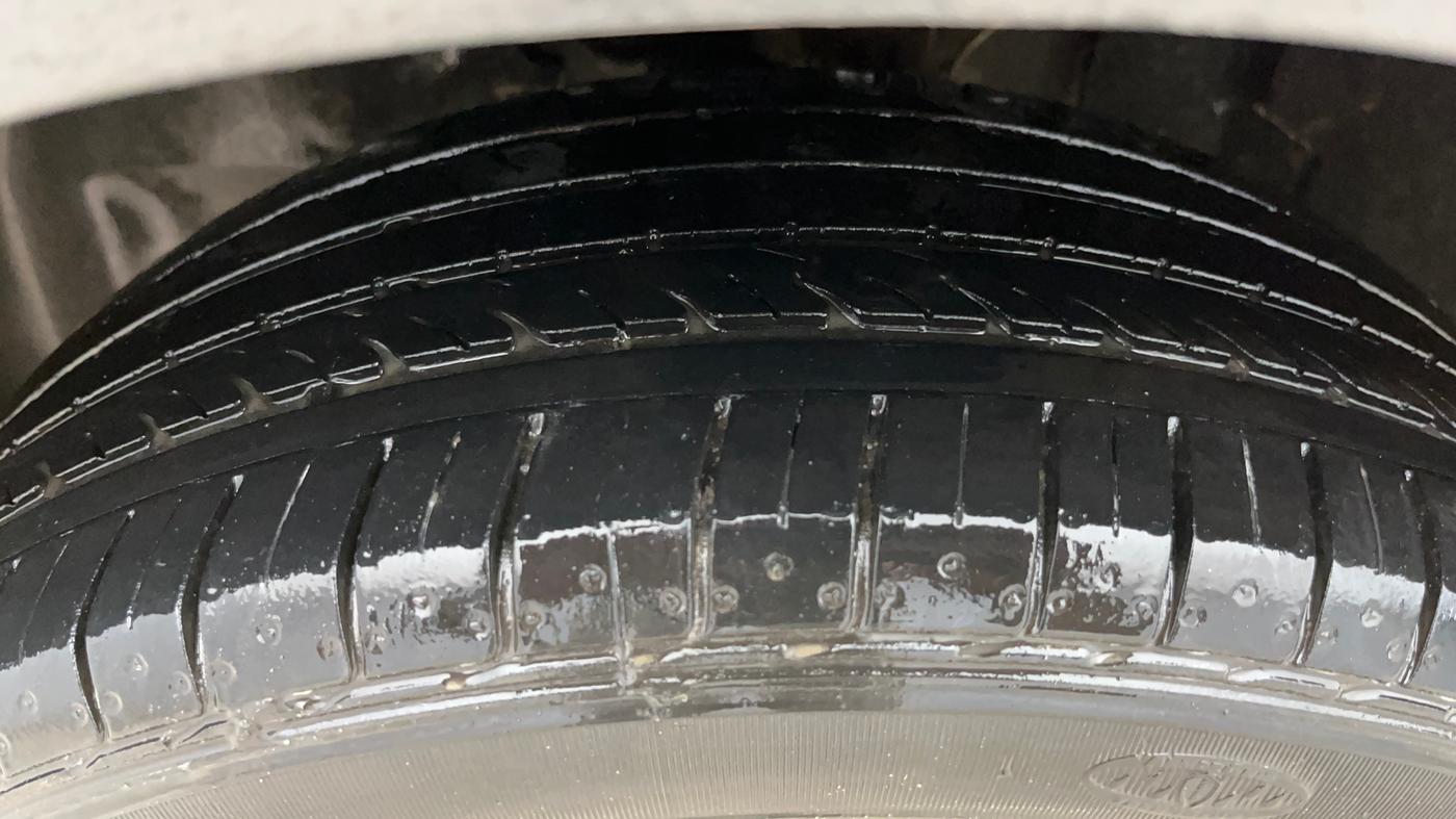 2020 Tata ALTROZ XZ PETROL, Petrol, Manual, 86,317 km, Left Front Tyre Tread