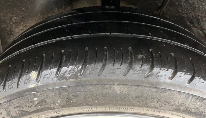 2020 Tata ALTROZ XZ PETROL, Petrol, Manual, 86,281 km, Right Rear Tyre Tread