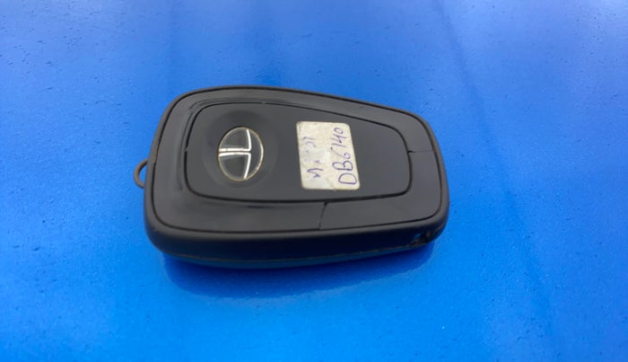 2018 Tata NEXON XZA PLUS DIESEL, Diesel, Automatic, 30,269 km, Key Close Up