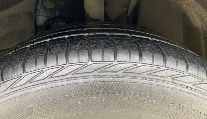 2018 Tata NEXON XZA PLUS DIESEL, Diesel, Automatic, 30,269 km, Right Front Tyre Tread