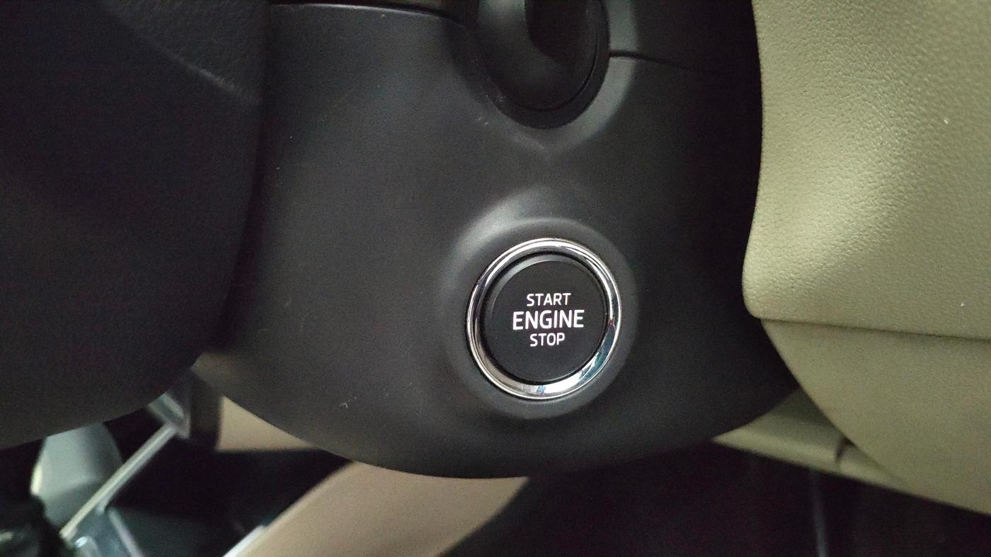 2023 Skoda SLAVIA STYLE 1.0L TSI AT, Petrol, Automatic, 38,892 km, Keyless Start/ Stop Button