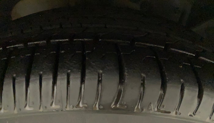 2016 Ford Ecosport TITANIUM 1.5L PETROL, Petrol, Manual, 56,500 km, Left Front Tyre Tread