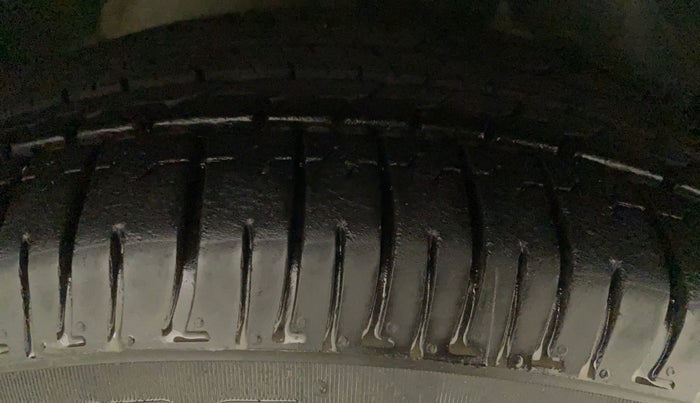 2016 Ford Ecosport TITANIUM 1.5L PETROL, Petrol, Manual, 56,500 km, Right Rear Tyre Tread