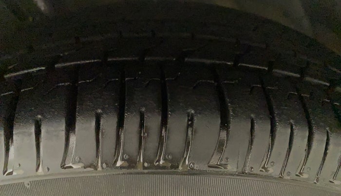2016 Ford Ecosport TITANIUM 1.5L PETROL, Petrol, Manual, 56,500 km, Left Rear Tyre Tread
