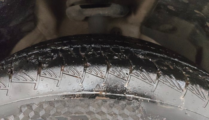 2019 MG HECTOR SHARP 1.5 DCT PETROL, Petrol, Automatic, 69,033 km, Right Front Tyre Tread