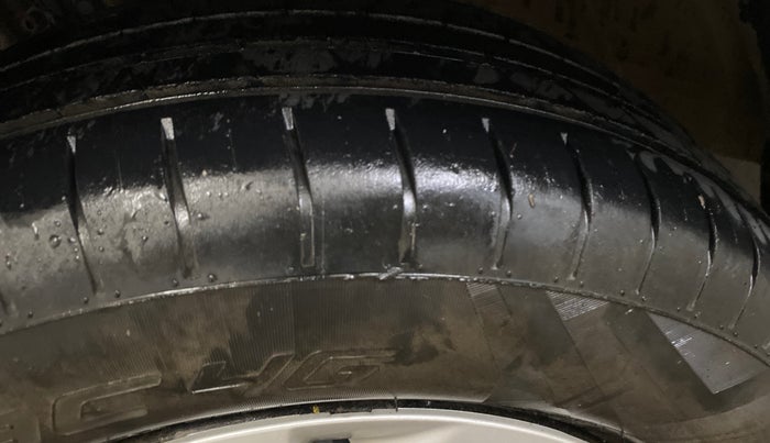 2022 Maruti Swift VXI, Petrol, Manual, 44,783 km, Left Front Tyre Tread