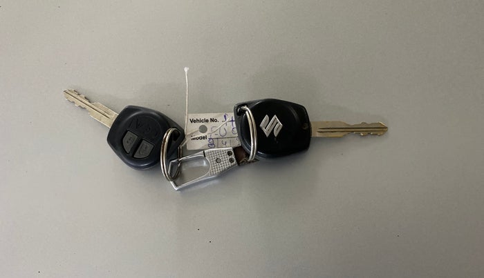 2022 Maruti Swift VXI, Petrol, Manual, 44,783 km, Key Close Up