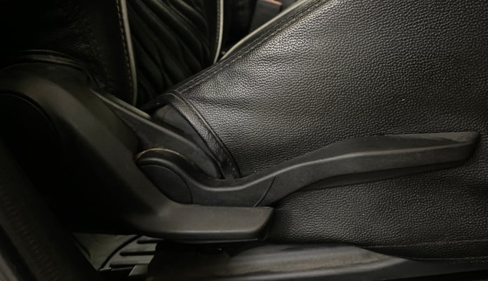 2022 Maruti Swift VXI, Petrol, Manual, 44,783 km, Driver Side Adjustment Panel