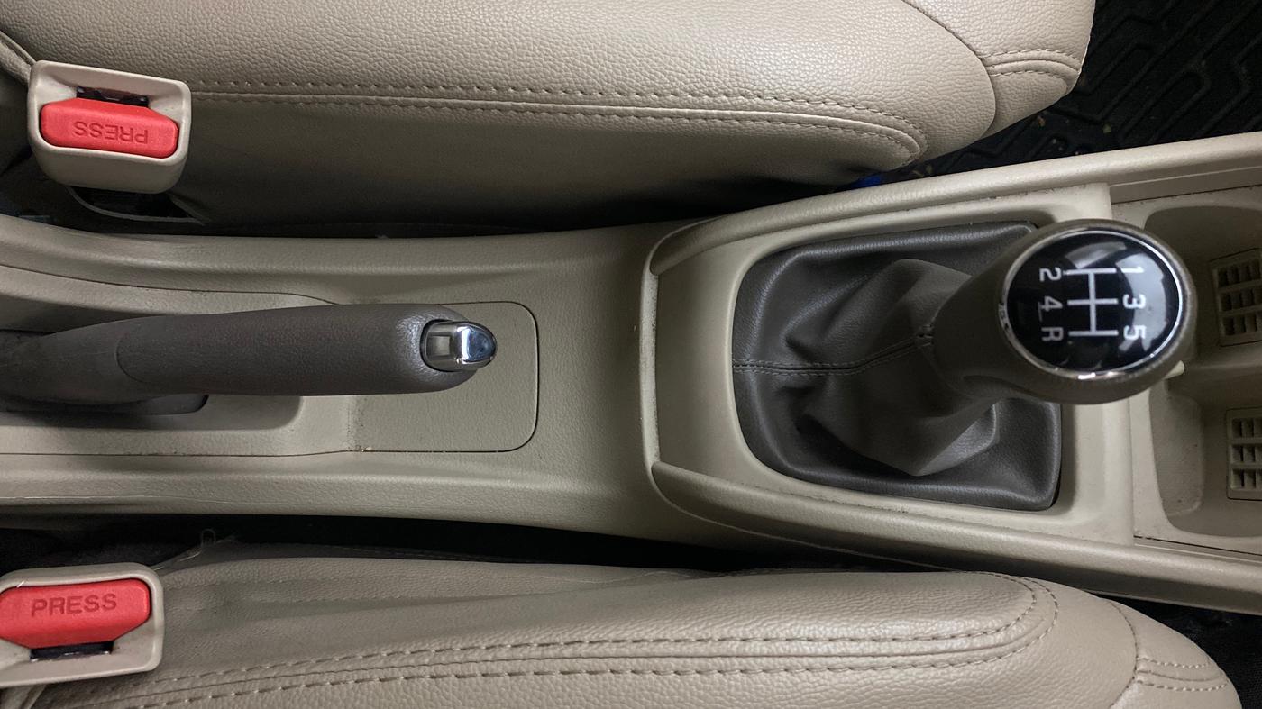 2022 Maruti Ertiga ZXI SHVS, Petrol, Manual, 66,537 km, Gear Lever