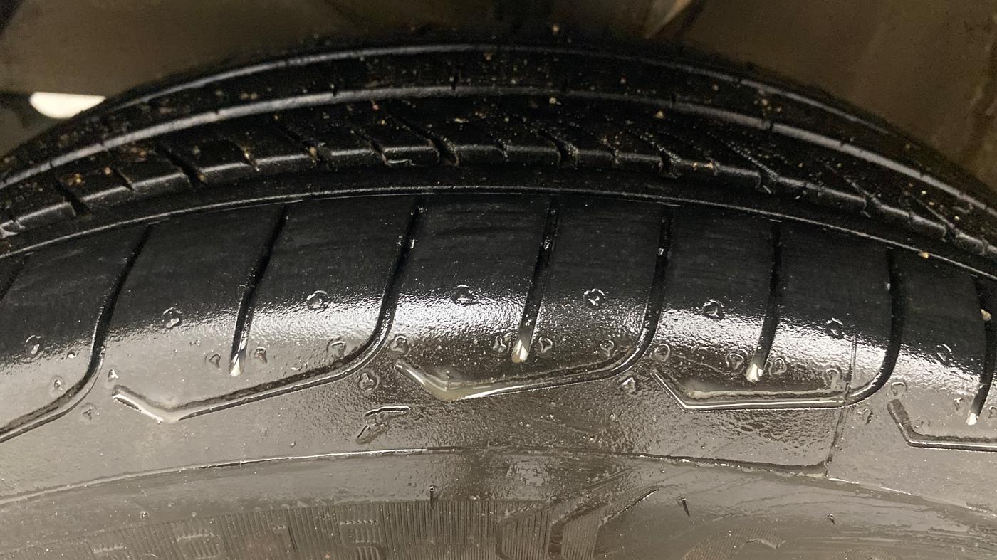 2022 Maruti Ertiga ZXI SHVS, Petrol, Manual, 66,537 km, Left Front Tyre Tread