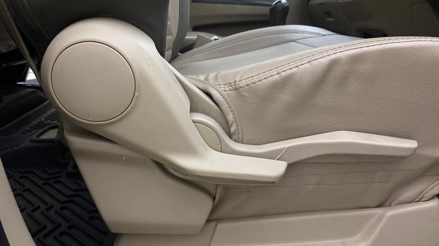 2022 Maruti Ertiga ZXI SHVS, Petrol, Manual, 66,537 km, Driver Side Adjustment Panel
