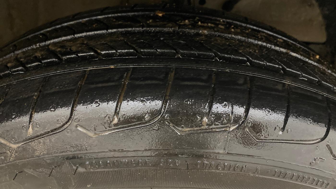 2022 Maruti Ertiga ZXI SHVS, Petrol, Manual, 66,537 km, Right Front Tyre Tread