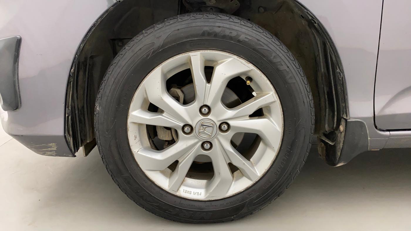 2019 Honda Amaze 1.5L I-DTEC V, Diesel, Manual, 1,30,578 km, Left Front Wheel