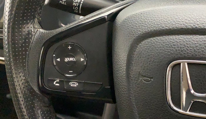 2019 Honda Amaze 1.5L I-DTEC V, Diesel, Manual, 1,30,578 km, Steering wheel - Sound system control not functional