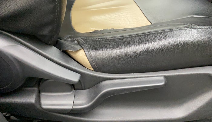 2019 Honda Amaze 1.5L I-DTEC V, Diesel, Manual, 1,30,578 km, Driver Side Adjustment Panel