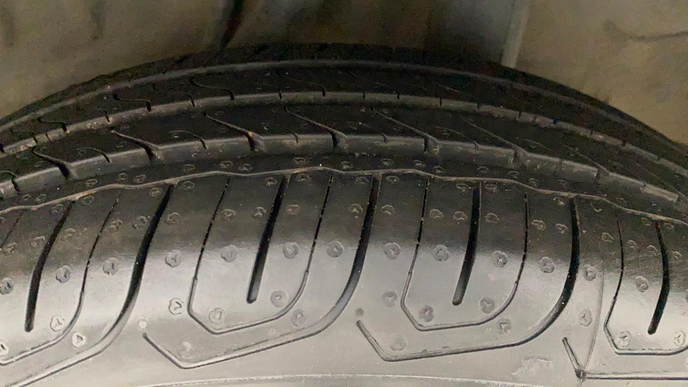 2019 Honda Amaze 1.5L I-DTEC V, Diesel, Manual, 1,30,578 km, Left Rear Tyre Tread