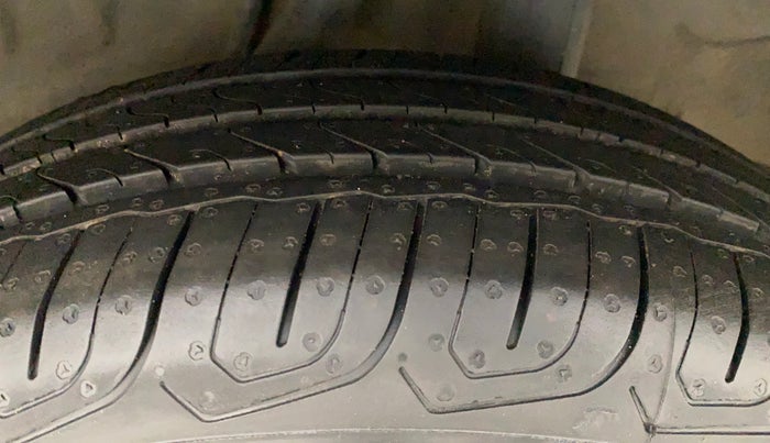 2019 Honda Amaze 1.5L I-DTEC V, Diesel, Manual, 1,30,578 km, Left Rear Tyre Tread