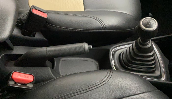 2019 Honda Amaze 1.5L I-DTEC V, Diesel, Manual, 1,30,578 km, Gear Lever