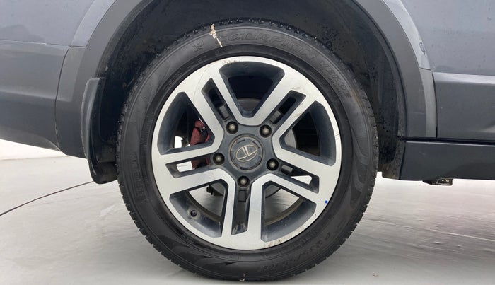 2017 Tata Hexa Varicor 400 XTA, Diesel, Automatic, 1,04,563 km, Right Rear Wheel