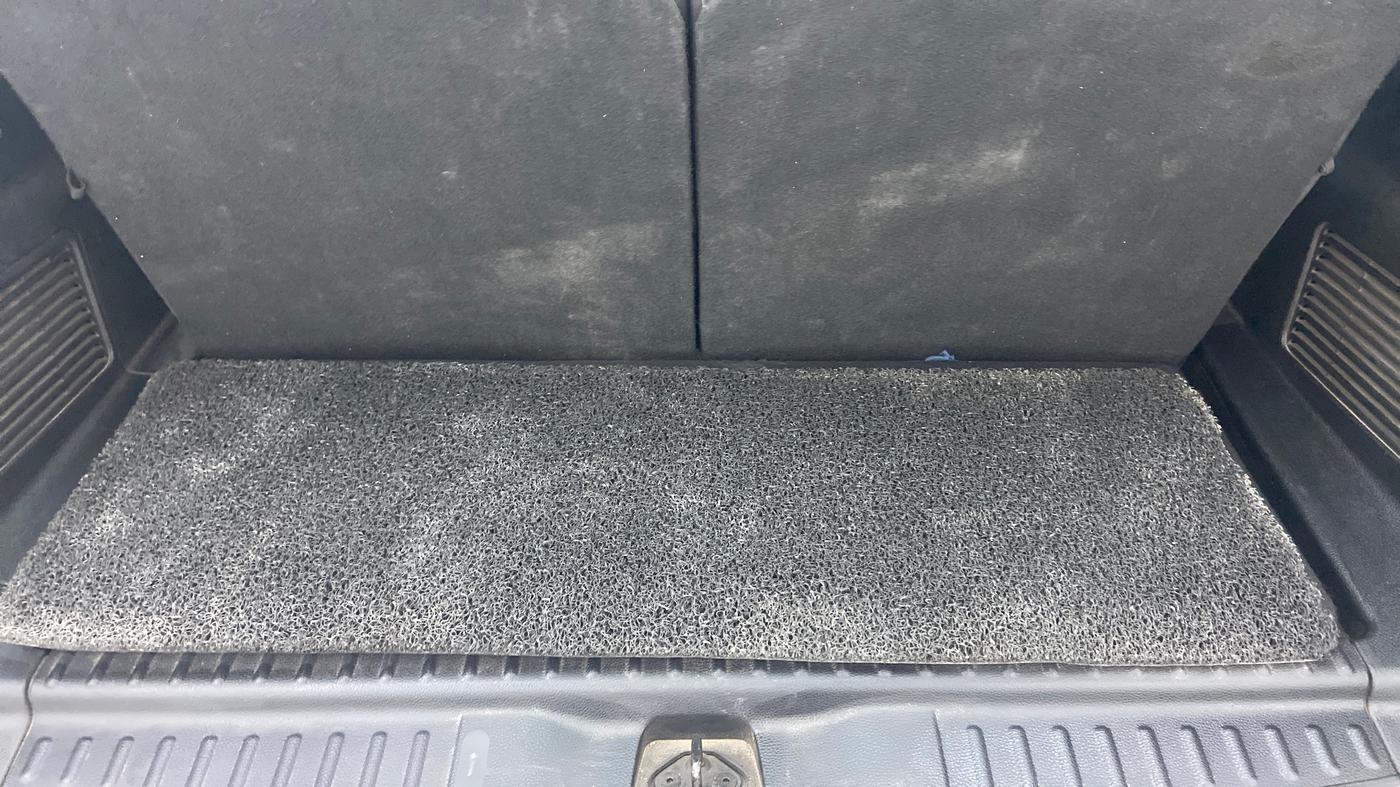 2017 Tata Hexa Varicor 400 XTA, Diesel, Automatic, 1,04,563 km, Boot Inside