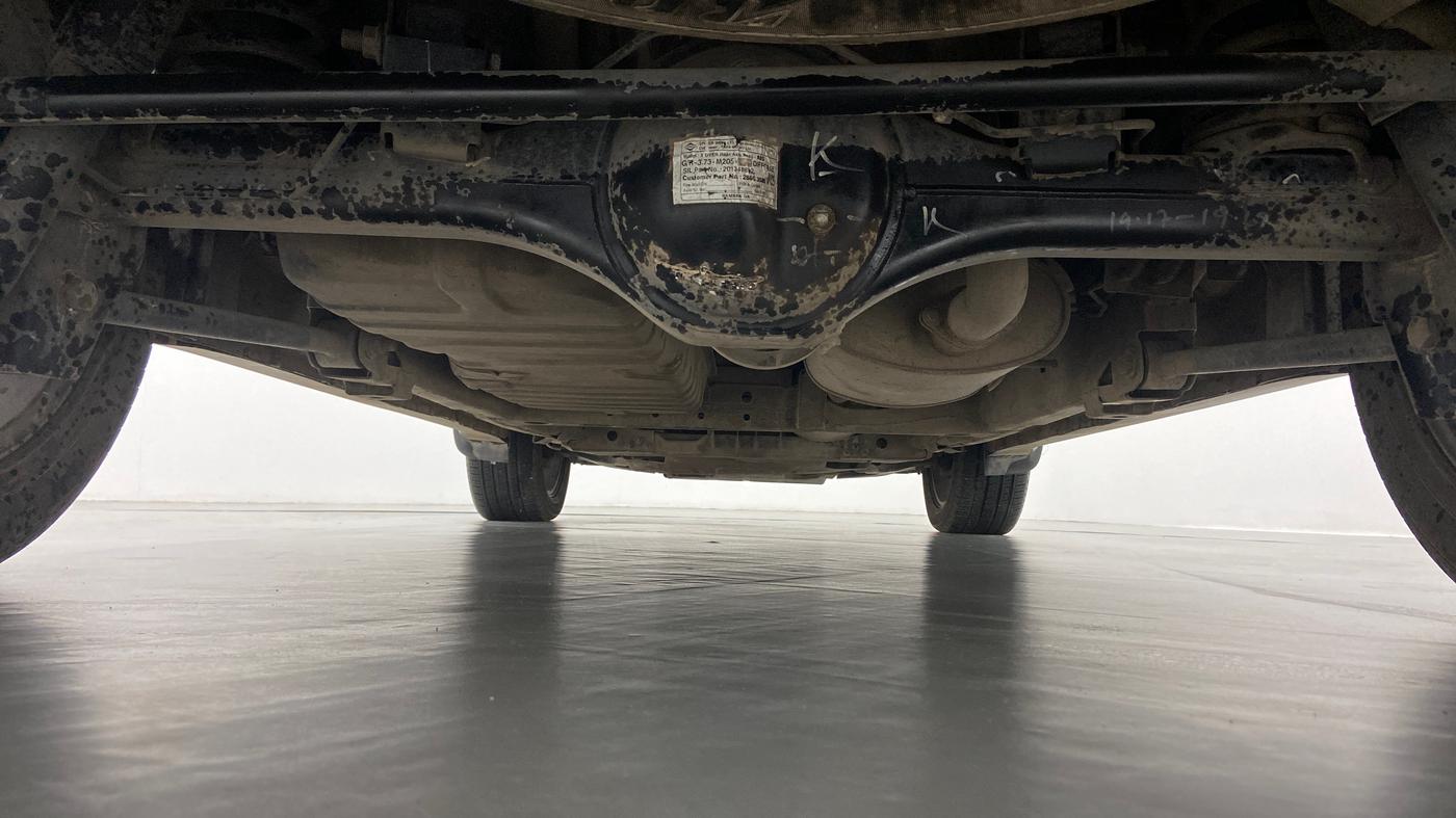 2017 Tata Hexa Varicor 400 XTA, Diesel, Automatic, 1,04,563 km, Rear Underbody